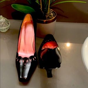 Shoe